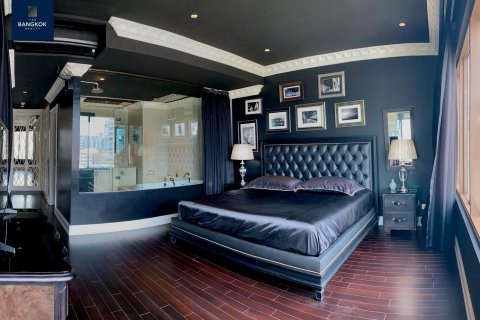 Condominio de 2 dormitorios en Watthana, Bangkok, Tailandia № 133707 - foto 13