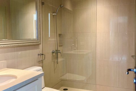 Condominio de 2 dormitorios en Watthana, Bangkok, Tailandia № 133707 - foto 20
