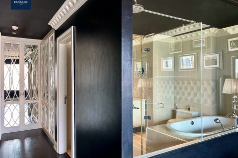 Condominio de 2 dormitorios en Watthana, Bangkok, Tailandia № 133707 - foto 18