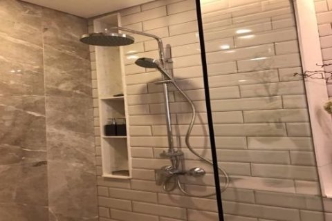 Estudio en el condominio en Khlong Toei, Bangkok, Tailandia № 148468 - foto 7