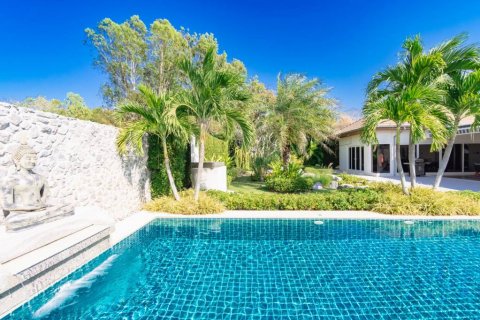 Chalet de 4 dormitorios en Hua Hin, Tailandia № 117356 - foto 4