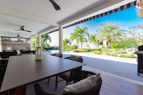 Chalet de 4 dormitorios en Hua Hin, Tailandia № 117356 - foto 9
