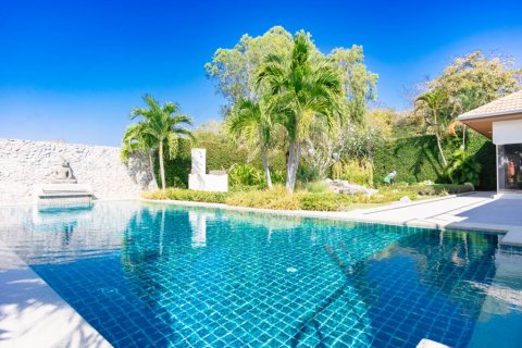 Chalet de 4 dormitorios en Hua Hin, Tailandia № 117356 - foto 3