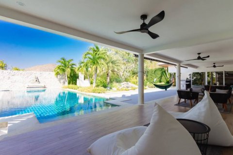 Chalet de 4 dormitorios en Hua Hin, Tailandia № 117356 - foto 8