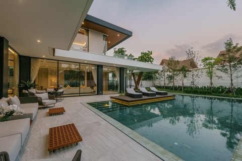 Chalet de 4 dormitorios en Bang Tao, Tailandia № 166254 - foto 3