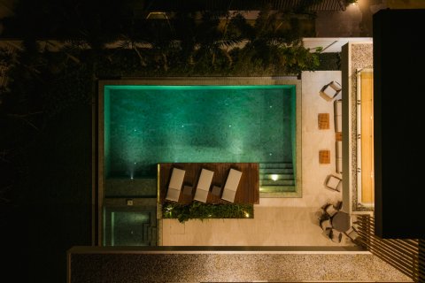 Chalet de 4 dormitorios en Bang Tao, Tailandia № 166254 - foto 22