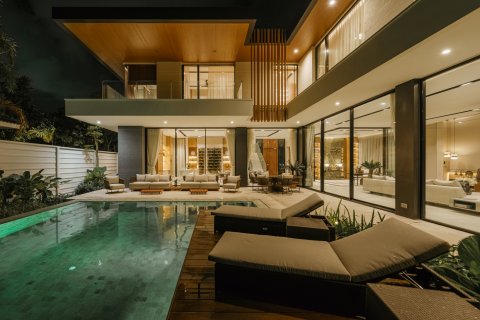 Chalet de 4 dormitorios en Bang Tao, Tailandia № 166254 - foto 20
