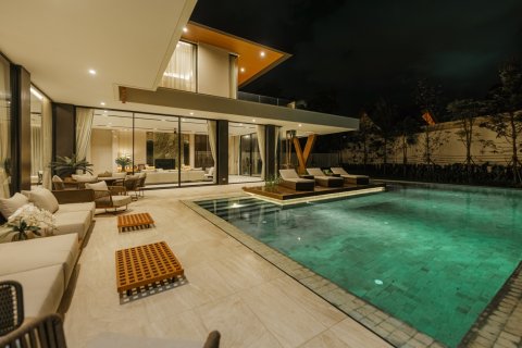 Chalet de 4 dormitorios en Bang Tao, Tailandia № 166254 - foto 19