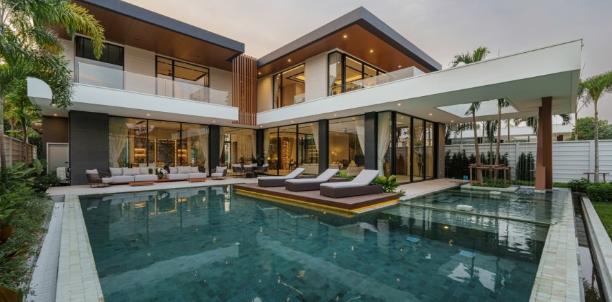 Chalet de 4 dormitorios en Bang Tao, Tailandia № 166254