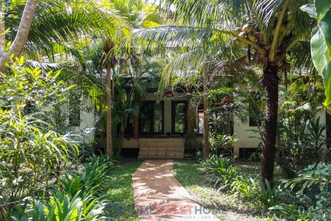 Chalet de 4 dormitorios en Ko Samui, Tailandia № 180201 - foto 2