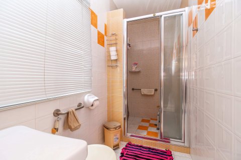Casa de 7 dormitorios en Bang Khae, Bangkok, Tailandia № 137603 - foto 20