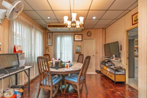Casa de 7 dormitorios en Bang Khae, Bangkok, Tailandia № 137603 - foto 10