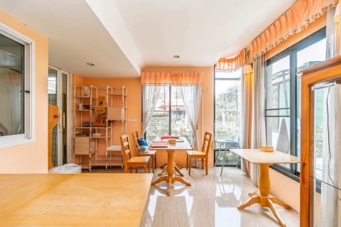 Casa de 7 dormitorios en Bang Khae, Bangkok, Tailandia № 137603 - foto 4