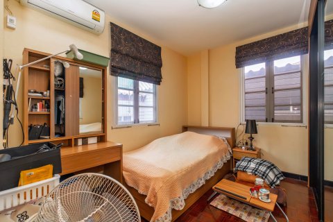 Casa de 7 dormitorios en Bang Khae, Bangkok, Tailandia № 137603 - foto 14