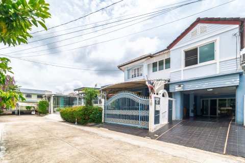 Casa de 7 dormitorios en Bang Khae, Bangkok, Tailandia № 137603 - foto 2