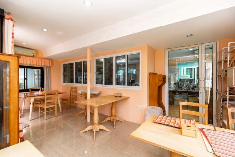 Casa de 7 dormitorios en Bang Khae, Bangkok, Tailandia № 137603 - foto 27