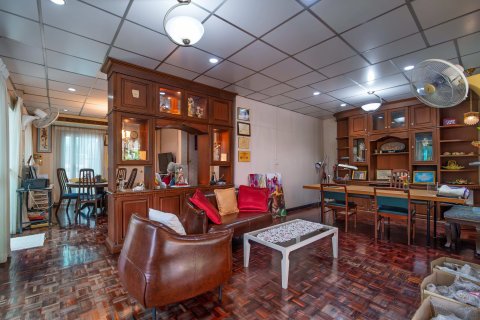 Casa de 7 dormitorios en Bang Khae, Bangkok, Tailandia № 137603 - foto 24
