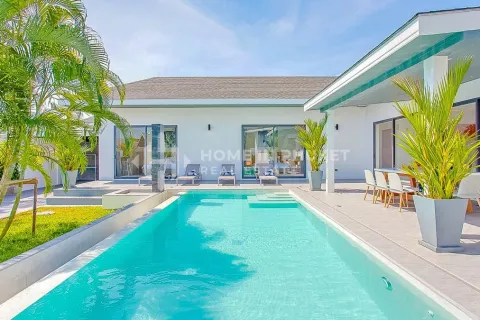 Casa de 4 dormitorios en Nai Harn Beach, Tailandia № 146674