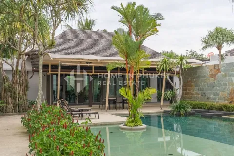 Casa de 4 dormitorios en Phuket, Tailandia № 146673 - foto 2