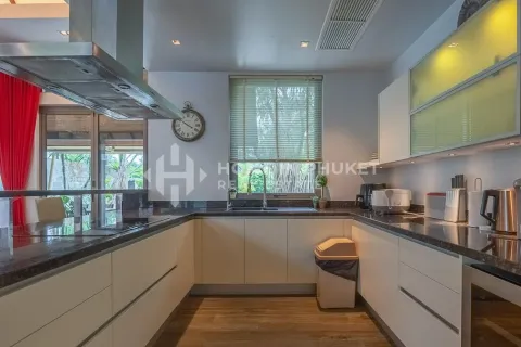 Casa de 4 dormitorios en Phuket, Tailandia № 146673 - foto 11