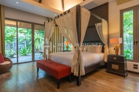 Casa de 4 dormitorios en Phuket, Tailandia № 146673 - foto 13