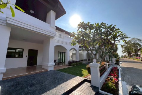 Haus in Pattaya, Thailand 3 Schlafzimmer № 158743 - Foto 5