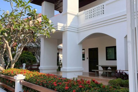 House in Pattaya, Thailand 3 bedrooms № 158743