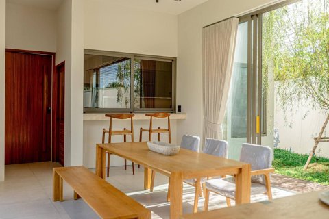 Casa de 4 dormitorios en Pattaya, Tailandia № 158744 - foto 11
