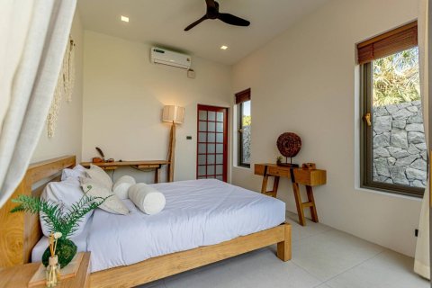 Casa de 4 dormitorios en Pattaya, Tailandia № 158744 - foto 17