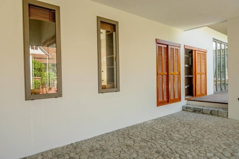 Casa de 4 dormitorios en Pattaya, Tailandia № 158744 - foto 4