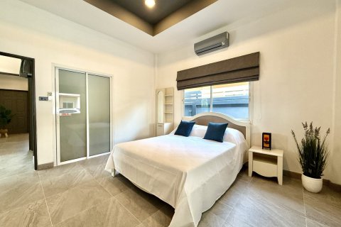 Casa de 3 dormitorios en Bang Lamung, Tailandia № 158742 - foto 19