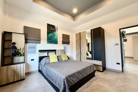 Casa de 3 dormitorios en Bang Lamung, Tailandia № 158742 - foto 23