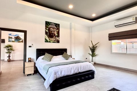 Casa de 3 dormitorios en Bang Lamung, Tailandia № 158742 - foto 13