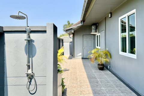 Casa de 3 dormitorios en Bang Lamung, Tailandia № 158742 - foto 27