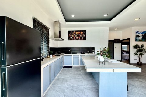 Casa de 3 dormitorios en Bang Lamung, Tailandia № 158742 - foto 9