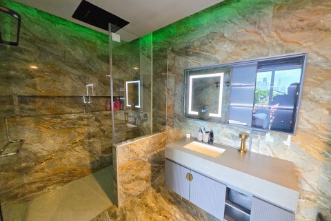 Condominio de 2 dormitorios en Pattaya, Tailandia № 170312 - foto 28