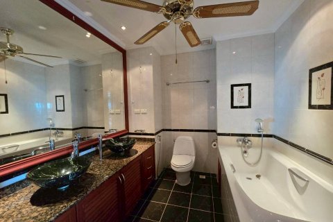 Condominio de 2 dormitorios en Pattaya, Tailandia № 170308 - foto 18