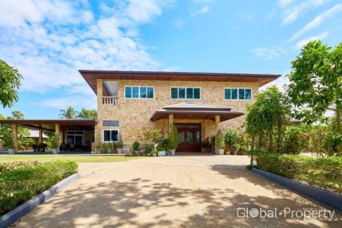 Haus in Pattaya, Thailand 6 Schlafzimmer № 170430 - Foto 3