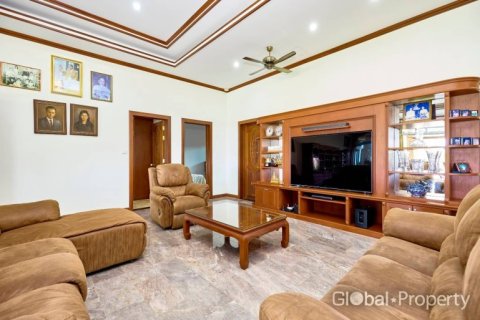 Haus in Pattaya, Thailand 6 Schlafzimmer № 170430 - Foto 17