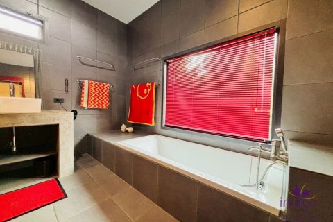 House in Chiang Mai, Thailand 5 bedrooms № 162680 - photo 12