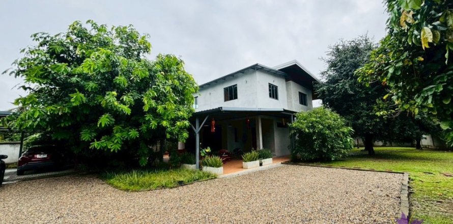 House in Chiang Mai, Thailand 5 bedrooms № 162680