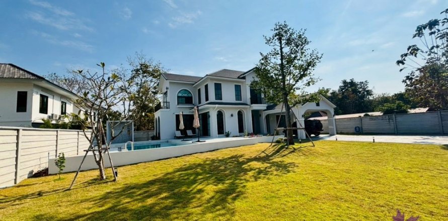 Villa in Chiang Mai, Thailand 4 Schlafzimmer № 162684