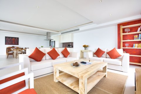 Apartamento de 3 dormitorios en Ko Samui, Tailandia № 148600 - foto 30
