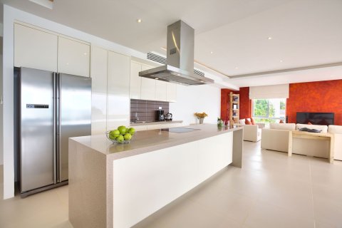 Apartamento de 3 dormitorios en Ko Samui, Tailandia № 148600 - foto 9