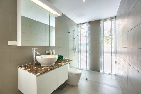 Apartamento de 3 dormitorios en Ko Samui, Tailandia № 148600 - foto 21