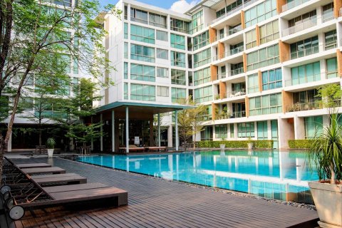 Condo in Bangkok, Thailand, 3 bedrooms № 220603 - photo 16