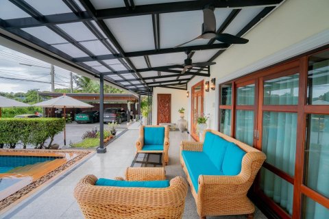 Chalet de 2 dormitorios en Hua Hin, Tailandia № 168745 - foto 2