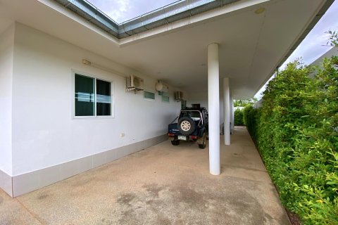 Chalet de 3 dormitorios en Pran Buri, Tailandia № 168746 - foto 19