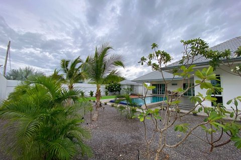 Chalet de 3 dormitorios en Pran Buri, Tailandia № 168746 - foto 18