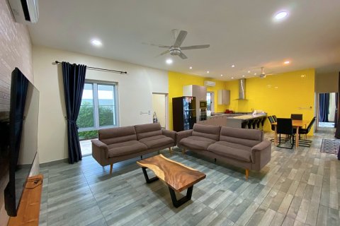 Chalet de 3 dormitorios en Pran Buri, Tailandia № 168746 - foto 28